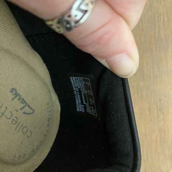 CLARKS (Worn Once!) Women's Alayna Ray Pumps Black Leather Block Heels, Size 8.5 - Picture 7 of 11